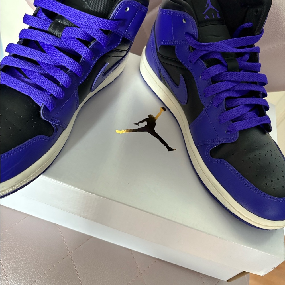 Nike Women's Sneakers - Black and Purple